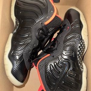 Yeezy glow foamposite size 7